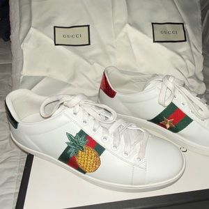 Gucci Women’s Ace sneaker with ladybug